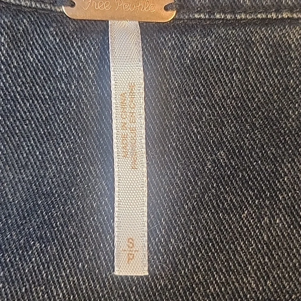 Free People Black Denim Mixed Media Short Hoodie Jacket‎ Small - Picture 11 of 11